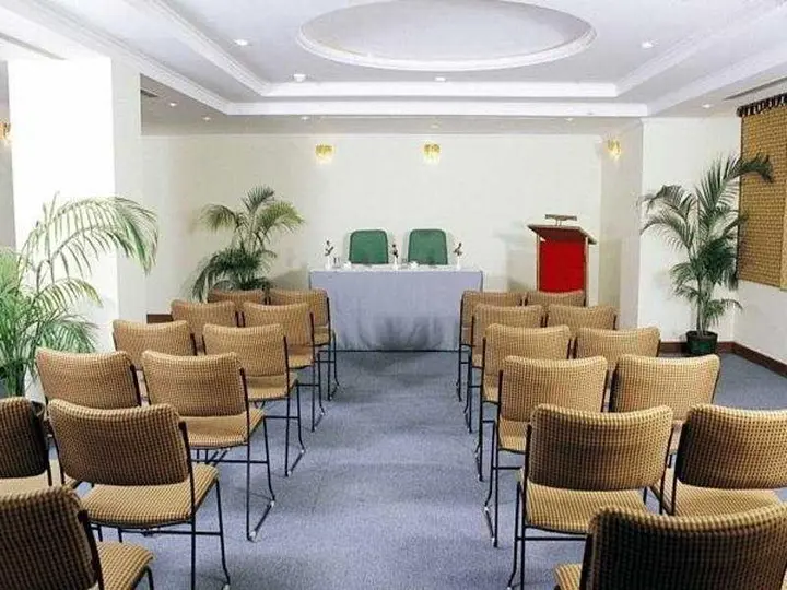 Варанаси: Hotel Meraden Grand