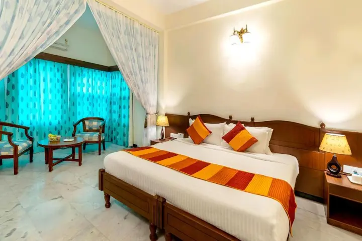 Удаипур: Hotel Sarovar on Lake Pichola