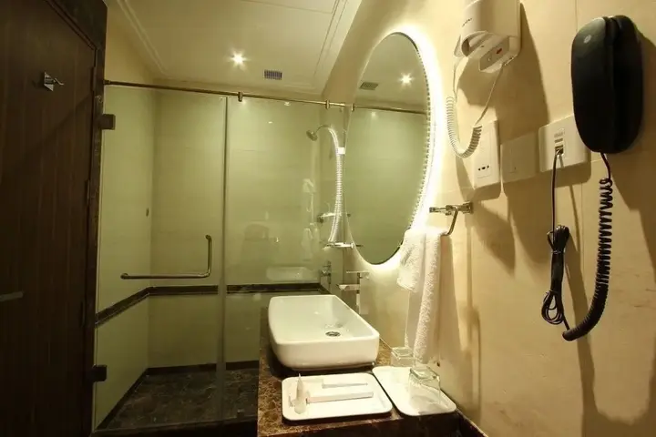 Ахмедабад: Riverview Hotel