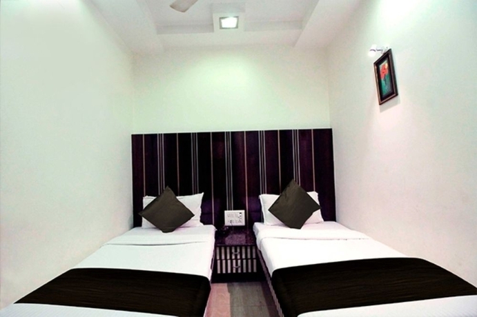 Мумбаи: Apple Suites