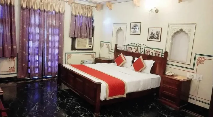 Джайпур: Hotel Sajjan Niwas