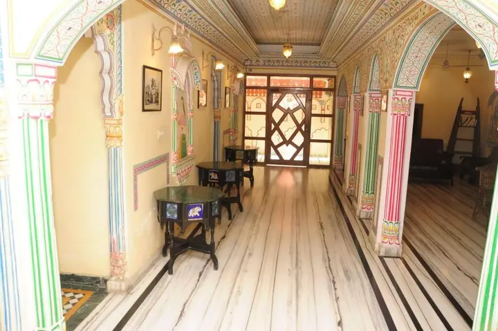 Джайпур: Hotel Sajjan Niwas