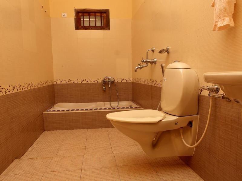 Эрамаллур: Emarald Hotel Cochin
