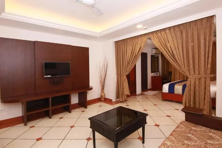 Эрамаллур: Emarald Hotel Cochin
