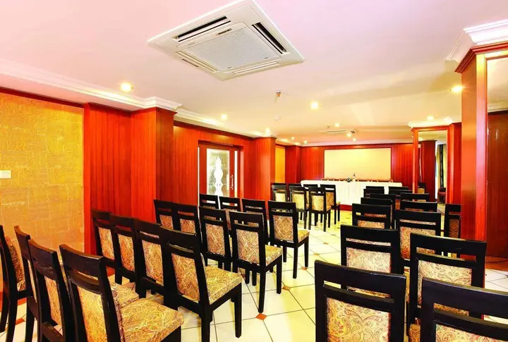 Эрамаллур: Emarald Hotel Cochin