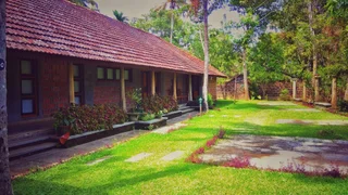 Аллеппи: Punnamada Resorts