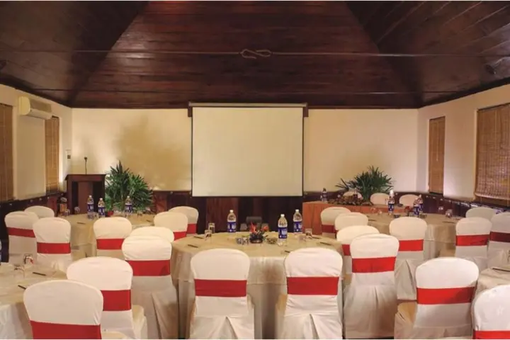 Кумараком: Kumarakom Lake Resort