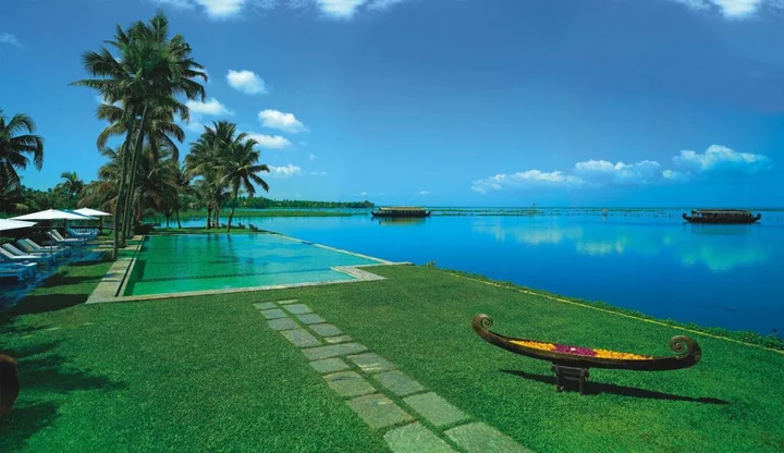 Кумараком: Kumarakom Lake Resort