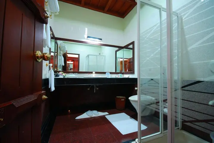 Аллеппи: Sterling Lake Palace Alleppey