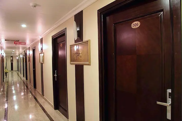 Gold Leaf Hotel — фото 2