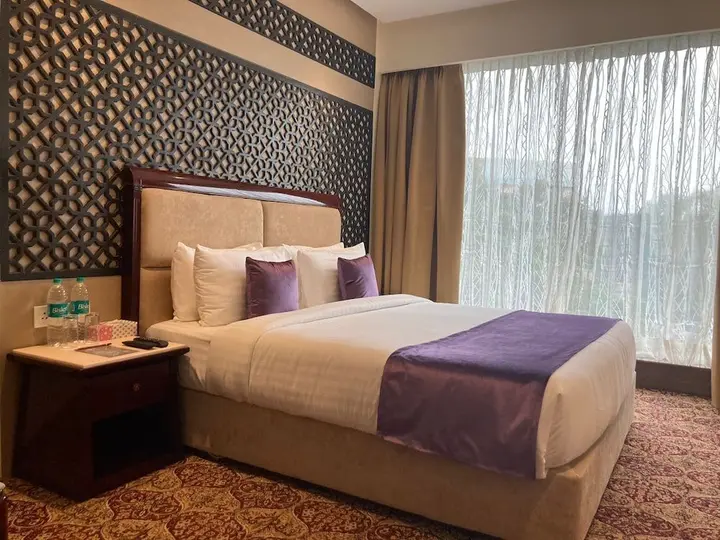 Индаур: HRJ Sarovar Portico Indore