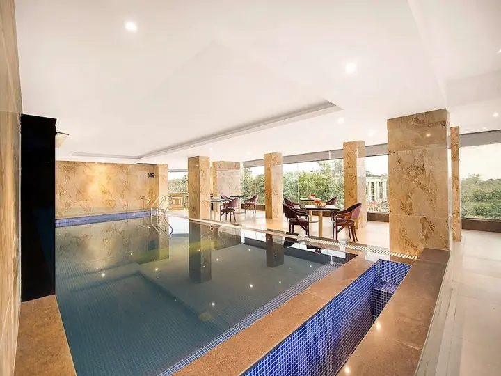 Индаур: HRJ Sarovar Portico Indore