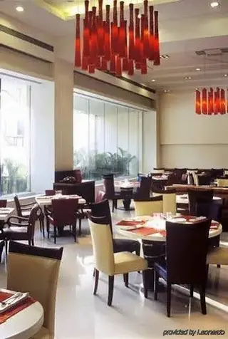 Индаур: HRJ Sarovar Portico Indore