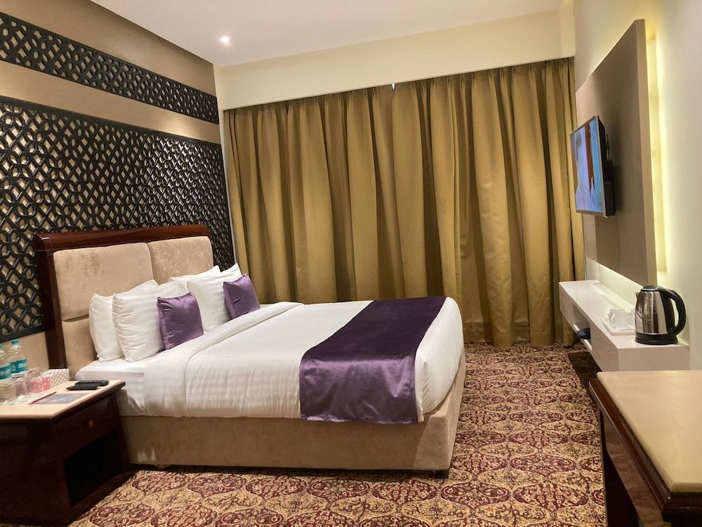 Индаур: HRJ Sarovar Portico Indore