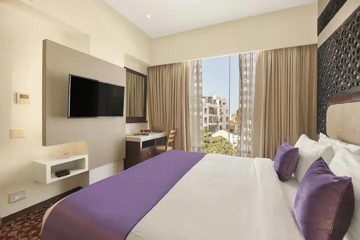 Индаур: HRJ Sarovar Portico Indore
