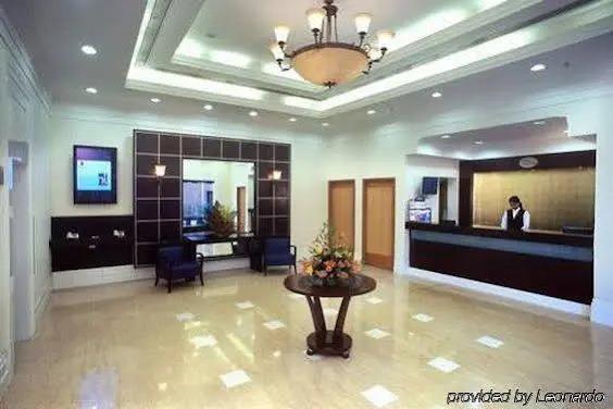 Индаур: HRJ Sarovar Portico Indore
