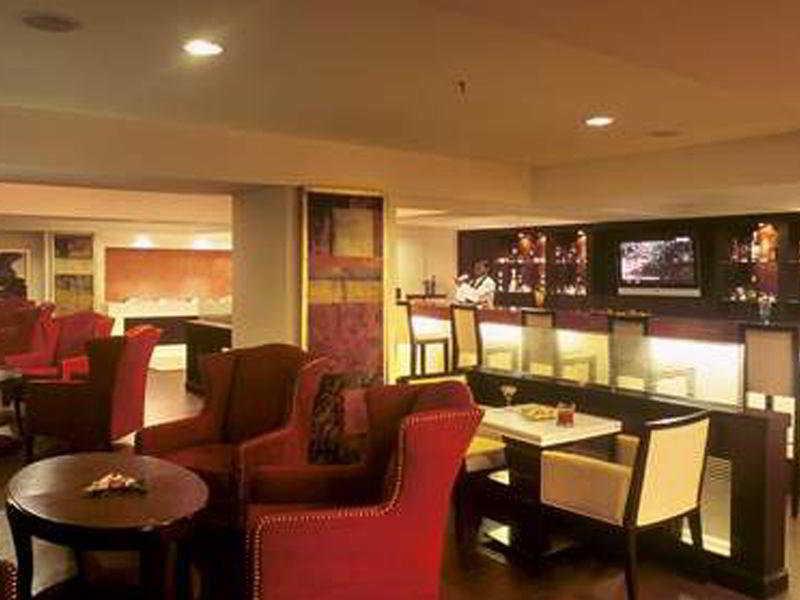 Индаур: HRJ Sarovar Portico Indore