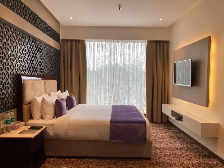 Индаур: HRJ Sarovar Portico Indore