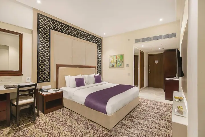 Индаур: HRJ Sarovar Portico Indore