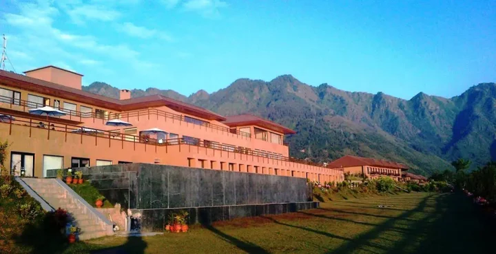 Шринагар: Taj Dal View Srinagar