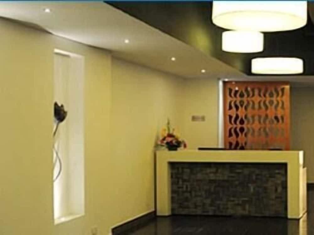 Ченнаи: Ampa Skywalk Hotel