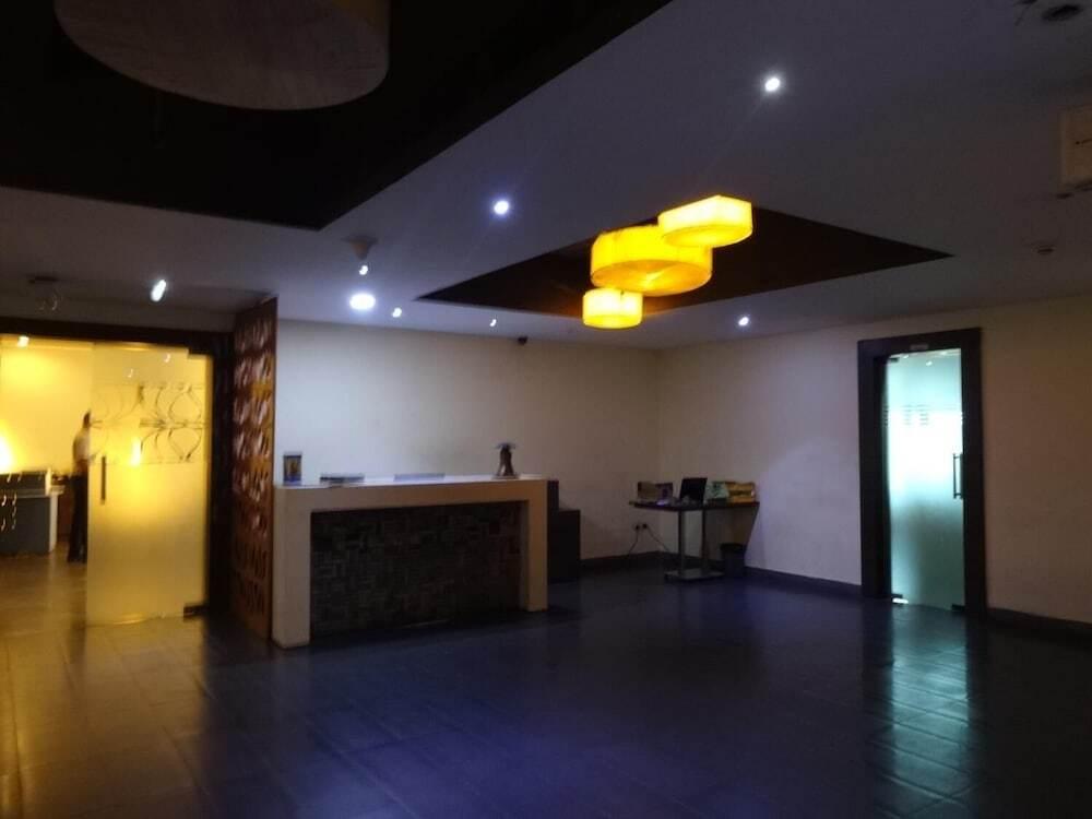 Ченнаи: Ampa Skywalk Hotel