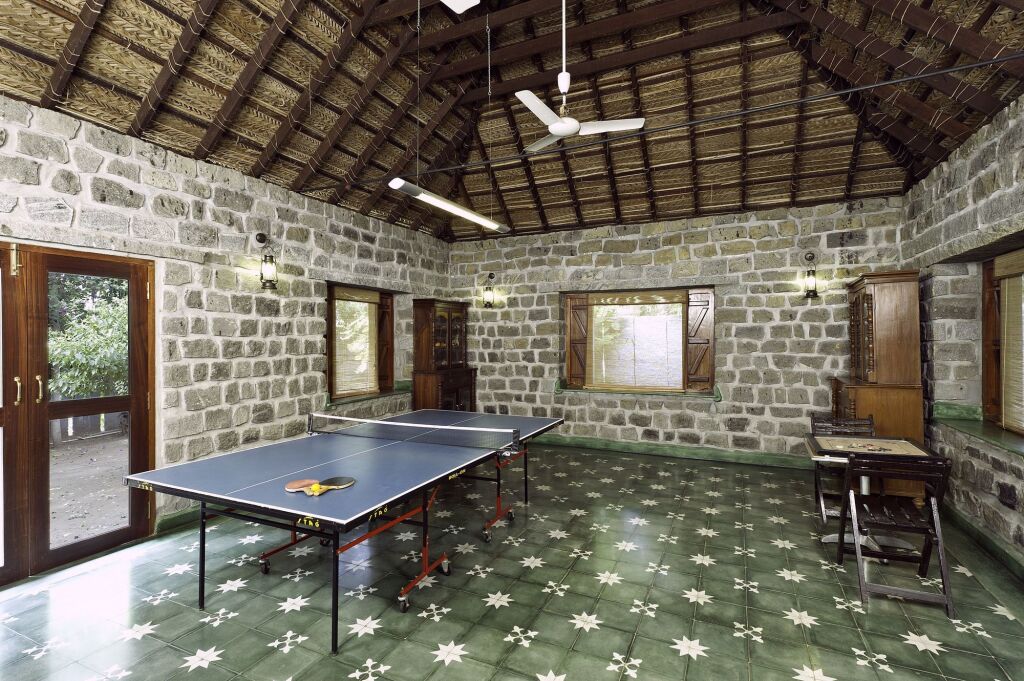 Тируваннамалай: Halez Sparsa Thiruvannamalai