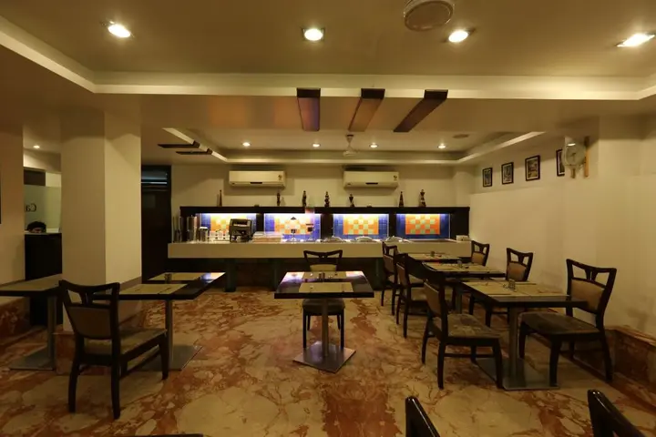 Нью-Дели: Le ROI Delhi