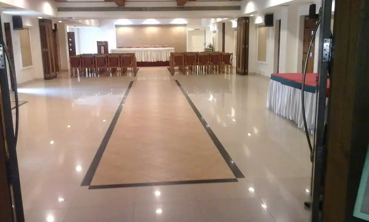 Коллам: Nani Hotel