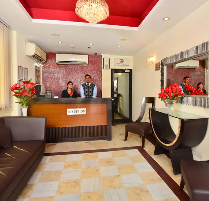 Нью-Дели: Shanti Palace