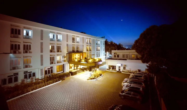 Силигури: The Cindrella Hotel