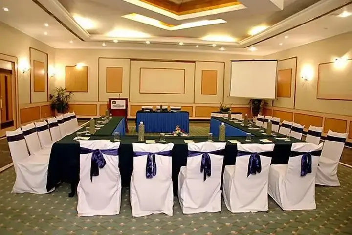 Дехрадун: Hotel Madhuban