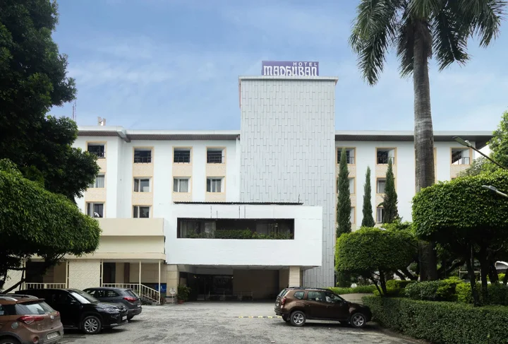 Дехрадун: Hotel Madhuban