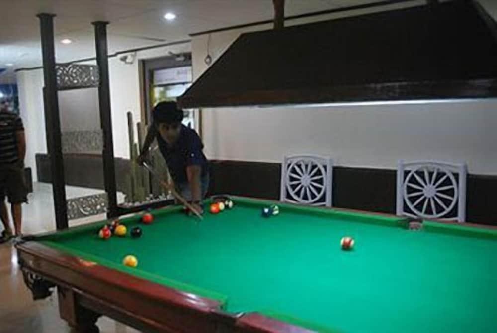 Дехрадун: Hotel Madhuban