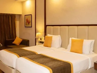 Дехрадун: Hotel Madhuban