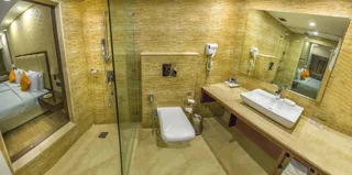 Дехрадун: Hotel Madhuban