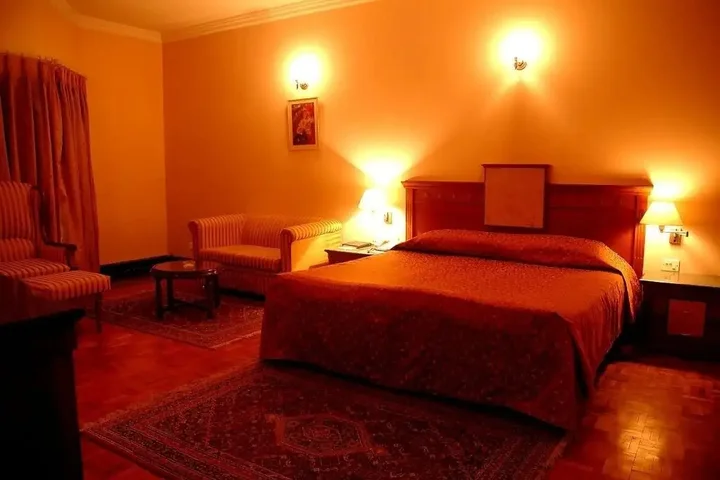 Дехрадун: Hotel Madhuban