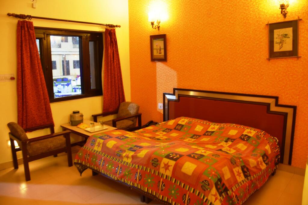 Джайпур: Kanchan Kesari Village Resort