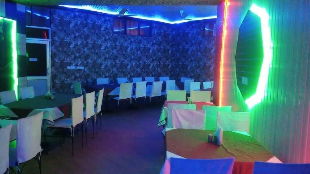 Савай-Мадхопур: Hotel Sanctuary Resort