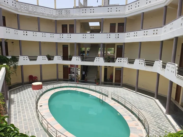 Савай-Мадхопур: Hotel Sanctuary Resort