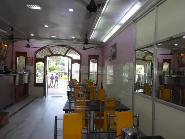 Пудучерри: Hotel Sri Sabthagiri