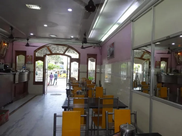Пудучерри: Hotel Sri Sabthagiri