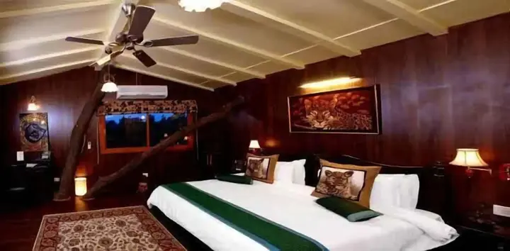 Ачрол: The Tree House Resort