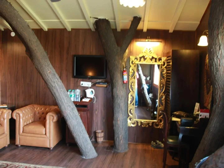 Ачрол: The Tree House Resort