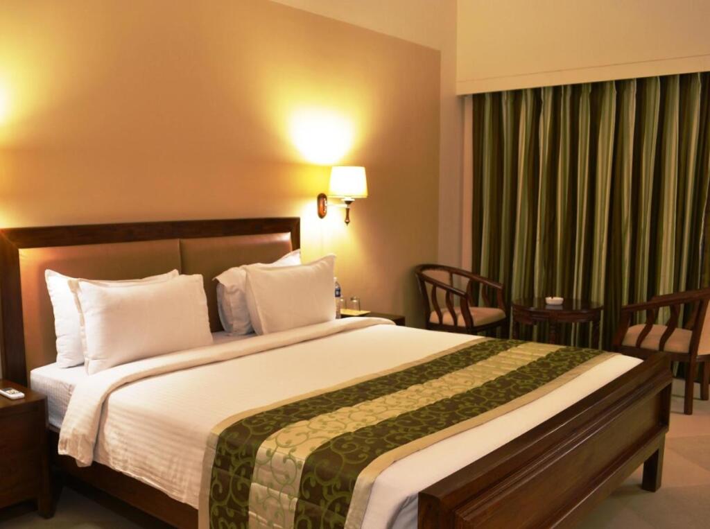 Тируванантапурам: Uday Suites