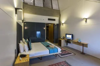 Садри: Mana Hotels