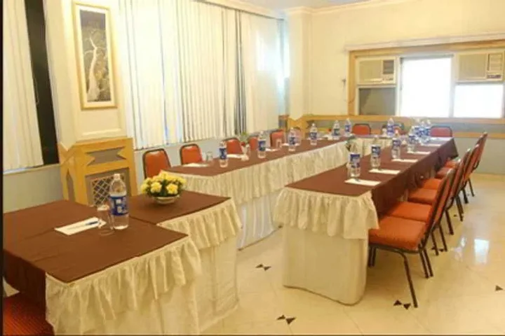 Мумбаи: Avion Hotel