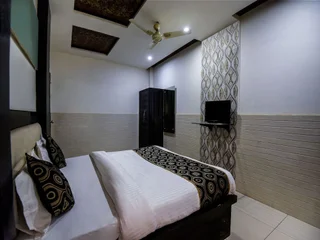 Агра: OYO 15769 Hotel Alpine Inn