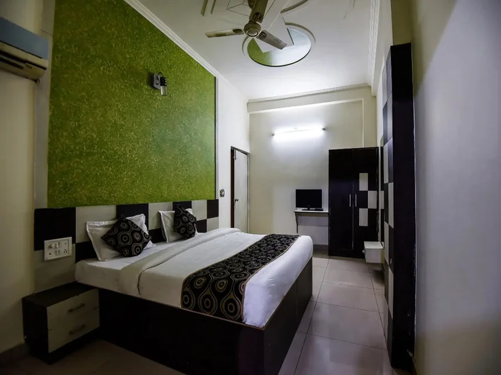 Агра: OYO 15769 Hotel Alpine Inn