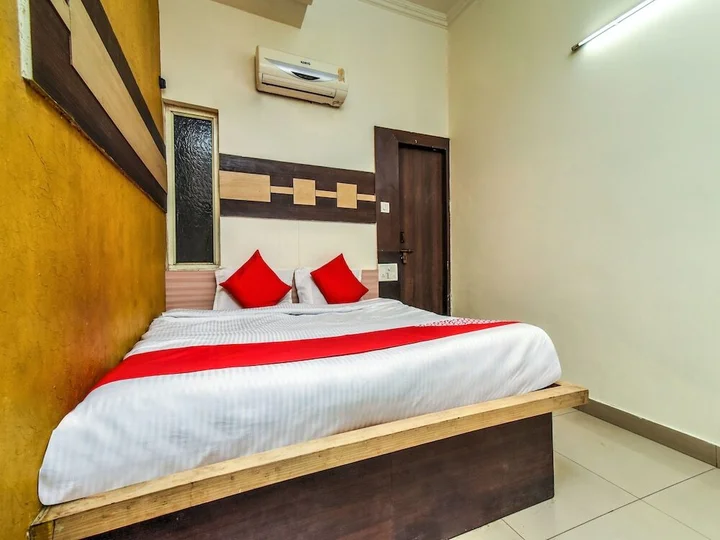 Агра: OYO 15769 Hotel Alpine Inn
